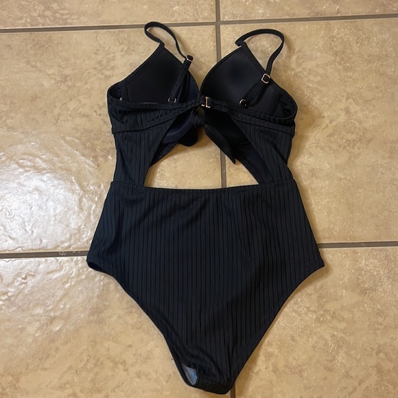 Shade & Shore Black One Piece Swimsuit - Picture 4 of 5